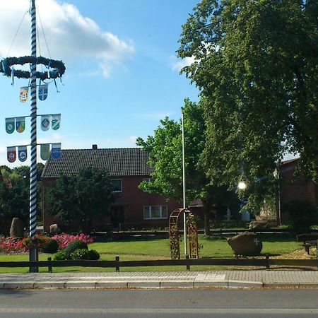 Hotel Am Rosenplatz,24 Stunden Check In, Kostenfreie Parkplaetze Brechtorf Εξωτερικό φωτογραφία