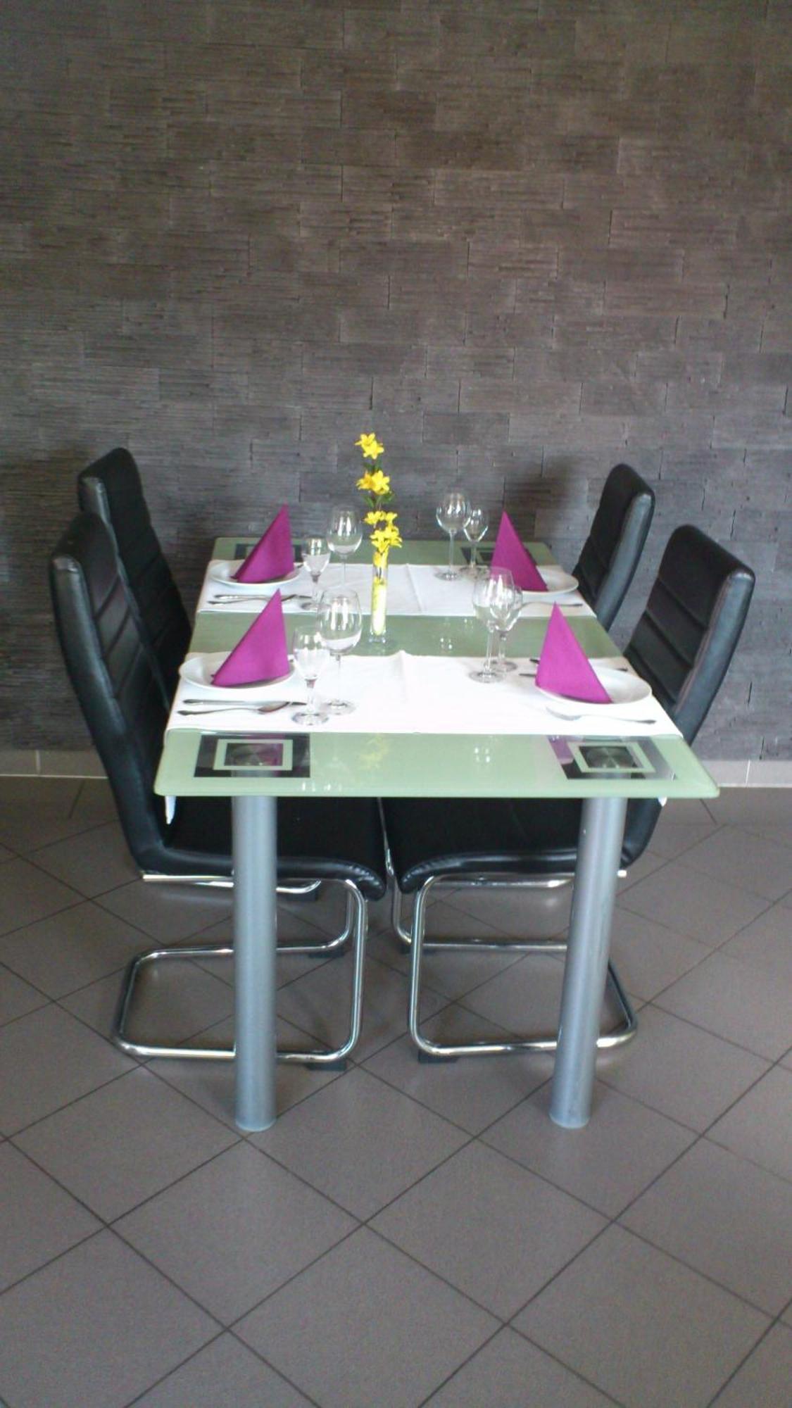 Hotel Am Rosenplatz,24 Stunden Check In, Kostenfreie Parkplaetze Brechtorf Εξωτερικό φωτογραφία