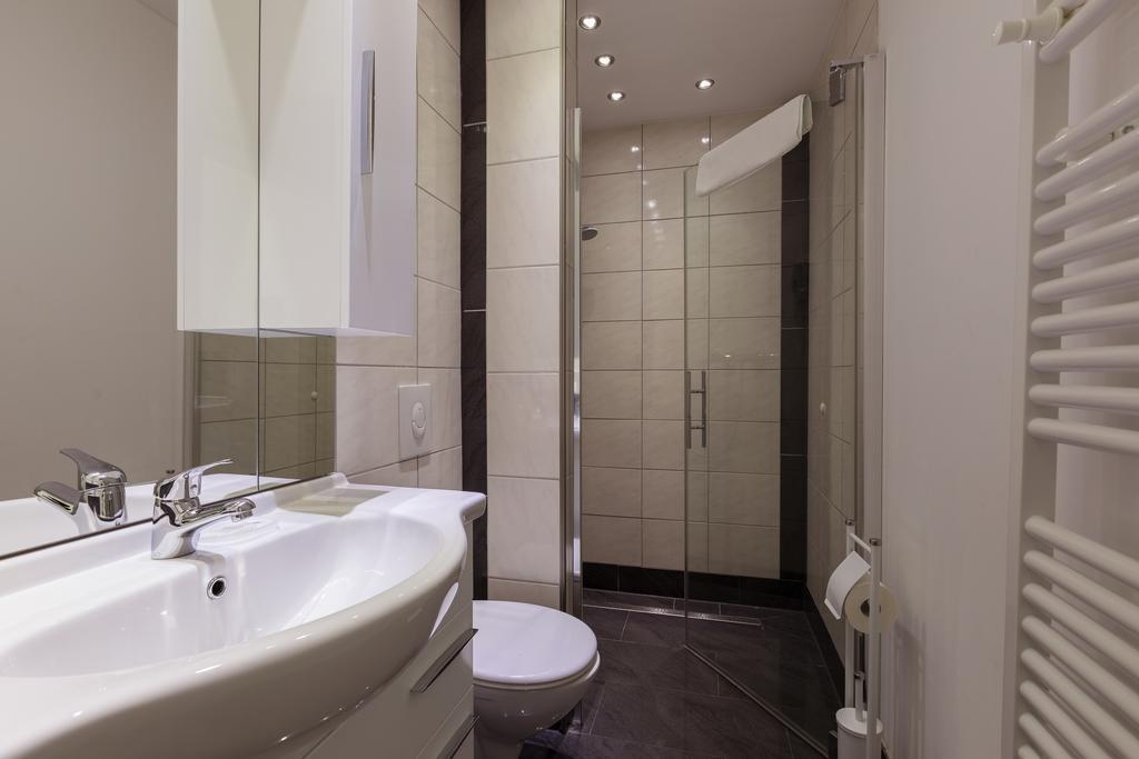 Hotel Am Rosenplatz,24 Stunden Check In, Kostenfreie Parkplaetze Brechtorf Εξωτερικό φωτογραφία